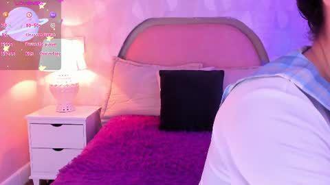 Snapshot of angeline__cute chatting on 06-30-26, 12:17 angeline online show from 06-30-26, 12:17