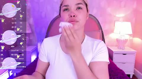 Snapshot of angeline__cute chatting on 07-10-26, 12:19 angeline online show from 07-10-26, 12:19