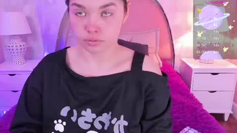 Snapshot of angeline__cute chatting on 07-21-26, 12:29 angeline online show from 07-21-26, 12:29