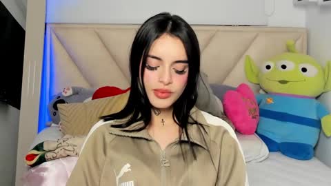 Angeline Smith  online show from 03-04-25, 07:41