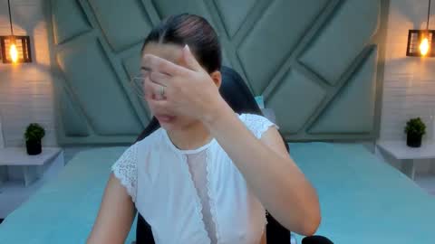 angeline_davies online show from 03-11-26, 12:22