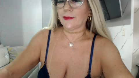 angelinna_12 online show from 08-05-26, 04:04