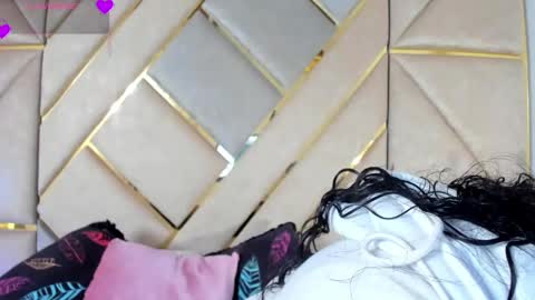 A F R O D I T A online show from 04-15-26, 09:16