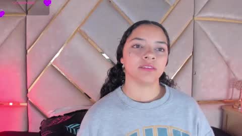 A F R O D I T A online show from 04-25-26, 09:23