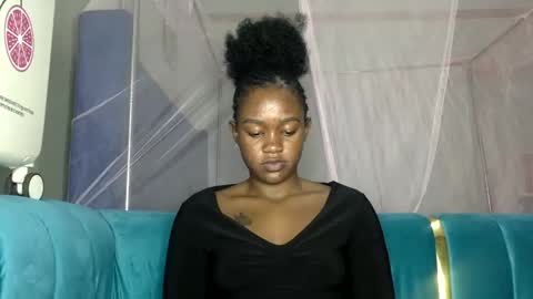 angelkyla online show from 11-18-25, 04:50