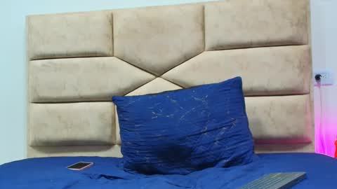 angell_cooper online show from 11-22-25, 02:27