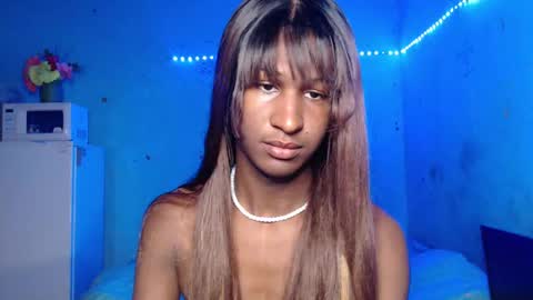Danielle online show from 10-05-25, 01:26