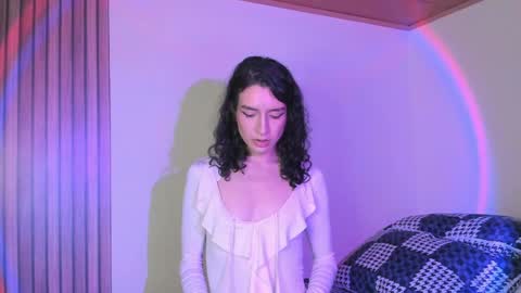 Snapshot of angellike_doll chatting on 05-07-26, 11:04 Angellike online show from 05-07-26, 11:04