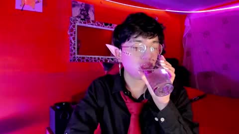 Snapshot of angellonfire chatting on 10-05-25, 04:00 Angel  online show from 10-05-25, 04:00