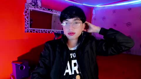 Snapshot of angellonfire chatting on 10-10-25, 09:52 Angel  online show from 10-10-25, 09:52