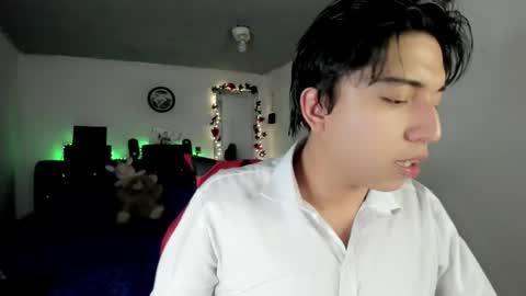 Snapshot of angellonfire chatting on 03-26-26, 11:10 Angel online show from 03-26-26, 11:10