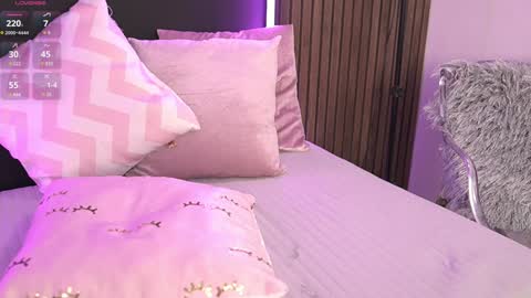   online show from 02-08-25, 01:43