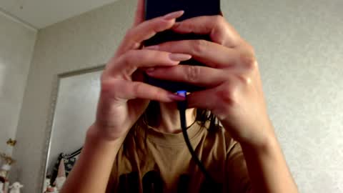 Snapshot of angelmarryy chatting on 12-16-24, 05:27 Natalia online show from 12-16-24, 05:27