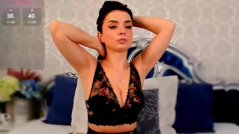 Snapshot of angelmarryy chatting on 10-15-25, 05:18 Natalia online show from 10-15-25, 05:18