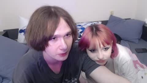 Snapshot of angelofporncouple chatting on 03-25-26, 06:47 Eva online show from 03-25-26, 06:47