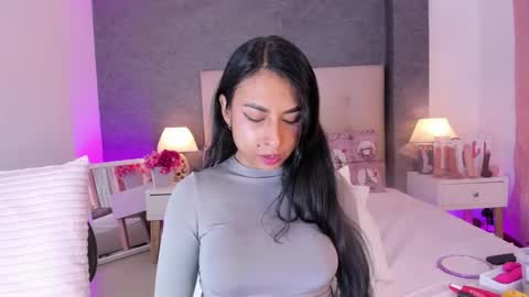 Snapshot of angels_one chatting on 12-05-25, 02:47 Angela online show from 12-05-25, 02:47