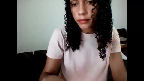 Snapshot of angelsexy888 chatting on 10-17-25, 05:48 angelsexy888 online show from 10-17-25, 05:48
