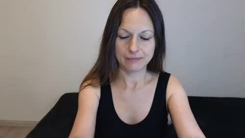 Giulia online show from 07-22-26, 11:57