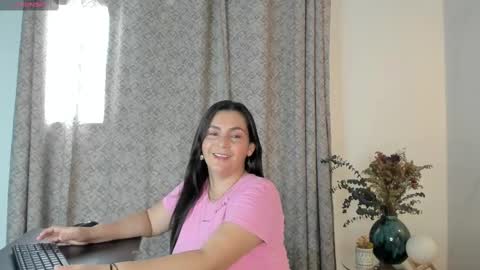 Snapshot of angelswets chatting on 09-27-25, 02:44 ANGIE online show from 09-27-25, 02:44