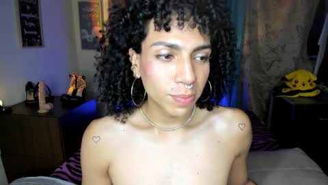 Snapshot of angelwhitte chatting on 05-13-26, 01:25 angelwhitte online show from 05-13-26, 01:25