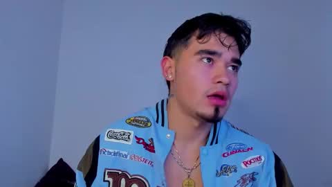 Angel Fox online show from 10-11-25, 06:50