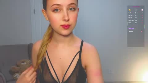  Im Chloe  i do FLASH BOOBS for new fan club online show from 04-28-26, 02:27