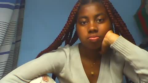 Snapshot of angemalala chatting on 07-20-26, 01:02 angemalala online show from 07-20-26, 01:02