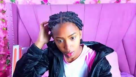 Anyega online show from 06-25-26, 11:37