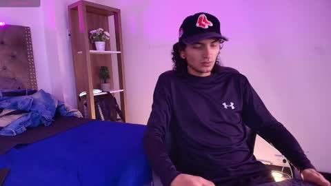 Snapshot of anggel_summers chatting on 10-29-25, 02:36 Anggel summers online show from 10-29-25, 02:36