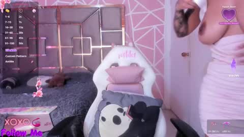 Anggi  online show from 02-08-25, 02:38