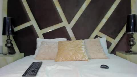 Snapshot of anghel_stone chatting on 02-06-25, 12:37 Anghel Stone online show from 02-06-25, 12:37