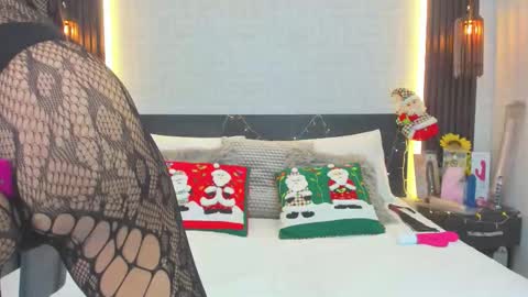 Snapshot of anghel_stone chatting on 12-15-25, 05:28 Anghel Stone online show from 12-15-25, 05:28