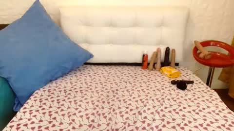 Angie online show from 03-03-26, 04:24