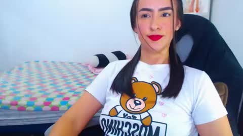 Snapshot of angie_dreamgirl chatting on 07-28-26, 10:42 IG angie dreamgirl01 online show from 07-28-26, 10:42