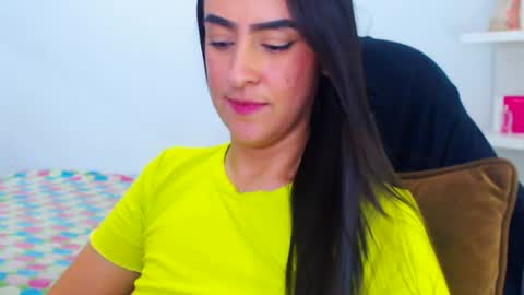 Snapshot of angie_dreamgirl chatting on 08-01-26, 06:34 IG angie dreamgirl01 online show from 08-01-26, 06:34