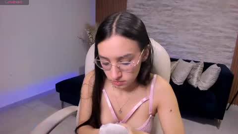 angie_smith_x online show from 06-19-26, 11:03