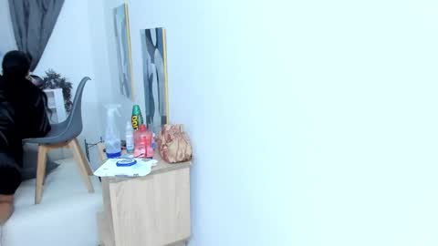 A N G I E.  online show from 02-12-25, 05:15