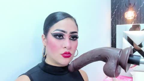 A N G I E.  online show from 02-15-25, 11:36