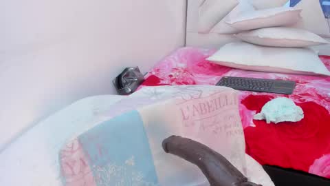 A N G I E.  online show from 03-08-25, 05:17