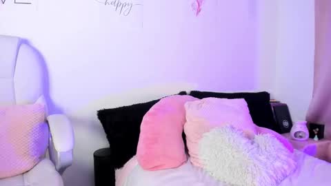 Snapshot of angiiebylpz chatting on 01-07-26, 10:45 violeth lopez online show from 01-07-26, 10:45