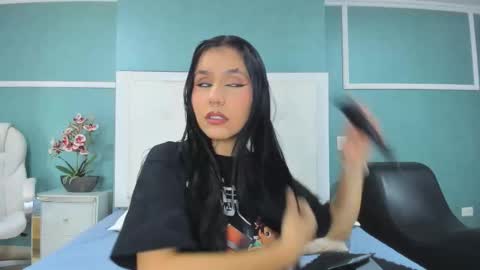 Ania online show from 11-29-25, 10:13