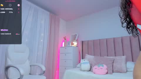 Snapshot of ania_sweet chatting on 02-05-25, 12:20 Ania online show from 02-05-25, 12:20