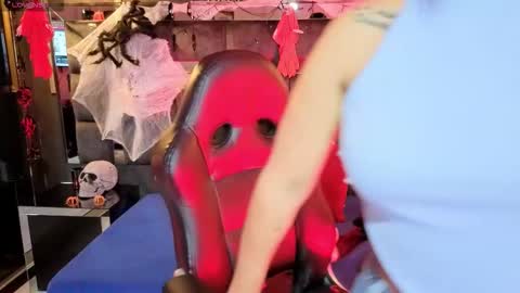 Snapshot of anijoness_ chatting on 10-24-25, 03:03 Ani online show from 10-24-25, 03:03