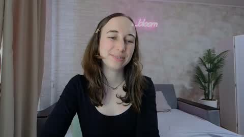 Snapshot of anikabloom chatting on 02-06-25, 08:39 anikabloom online show from 02-06-25, 08:39