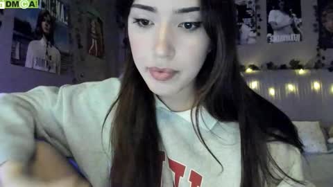 Snapshot of anisa_sweet chatting on 09-19-25, 06:26 Anisa Moan from LovenseWet from Tip MenuOpen for Private online show from 09-19-25, 06:26