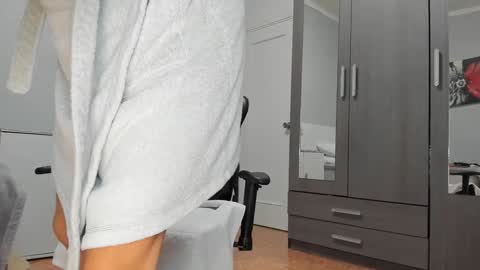 Luna online show from 01-02-25, 10:48