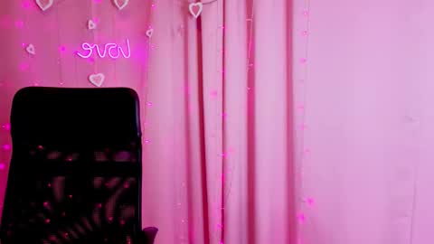 Anni online show from 02-24-26, 04:16