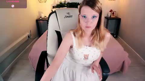 Snapshot of anita_marcelle chatting on 06-29-26, 10:15 Anita online show from 06-29-26, 10:15