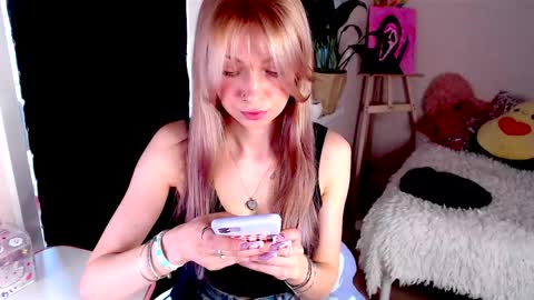 anita_moon_ online show from 05-25-26, 09:04