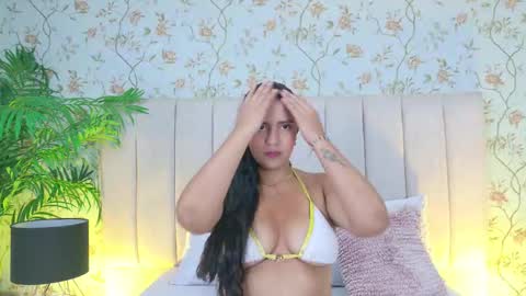 Snapshot of anita_sagegb chatting on 03-26-26, 12:00 Dania Lpez online show from 03-26-26, 12:00